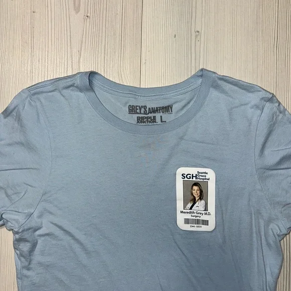 Grey's Anatomy Light Blue Women's Short Sleeve Tee - Picture 3 of 4